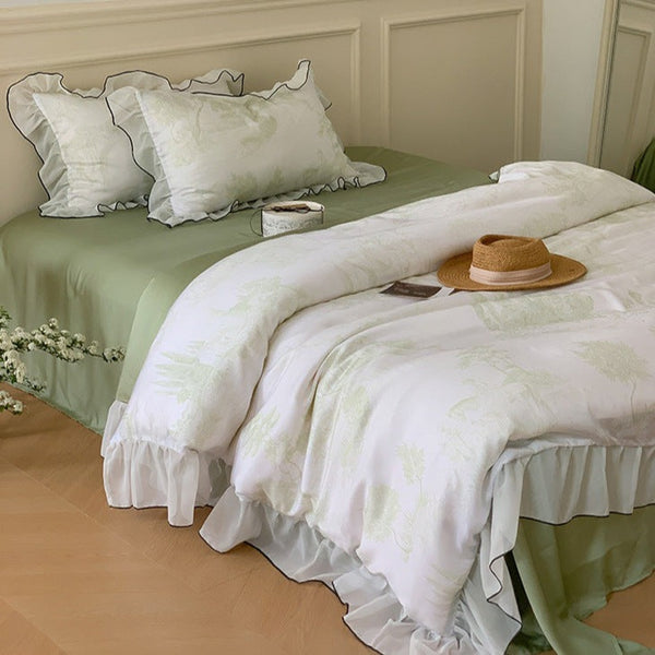 Victorian Inspired Soft Lace Ruffle Bedding Set / Green Small/Medium Fitted