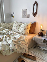 Vintage Inspired Floral Bedding Set / Brown + Beige Small Flat