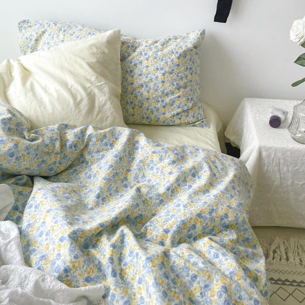 Vintage Inspired Floral Duvet Cover / Blue + Yellow Small