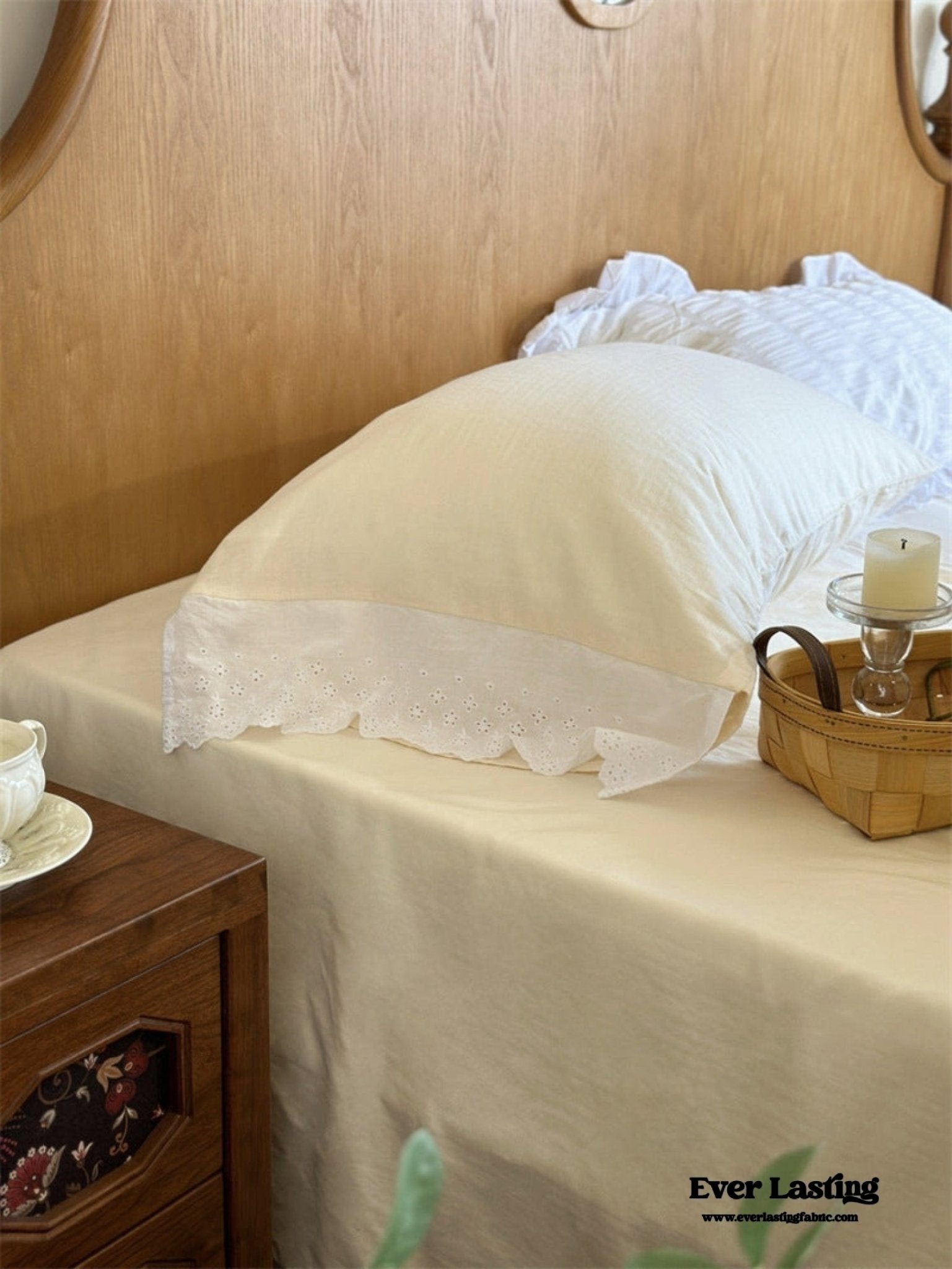 White Ruffle Lace Bedding Set / Purple - Ever Lasting