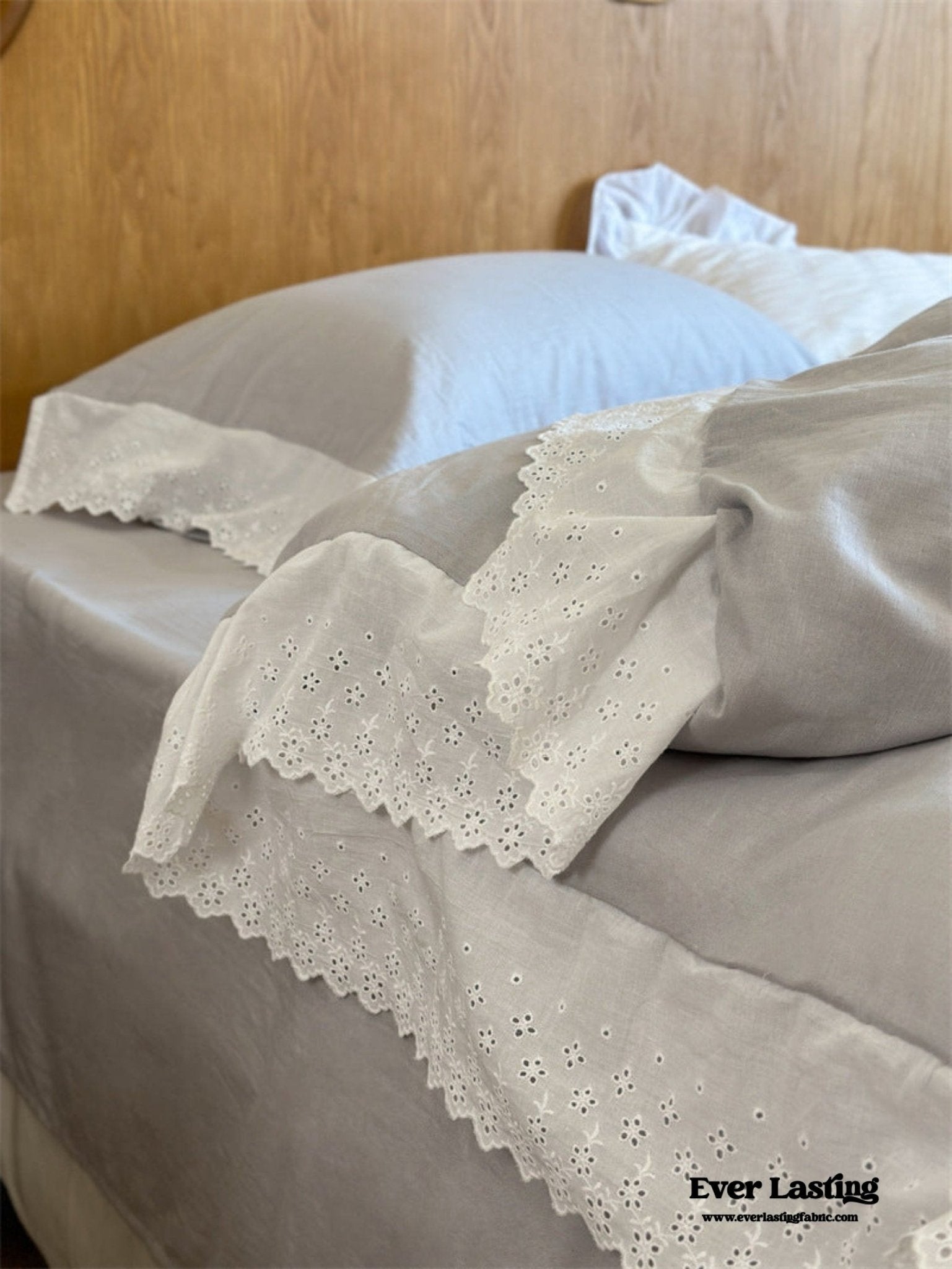 White Ruffle Lace Bedding Set / Purple - Ever Lasting