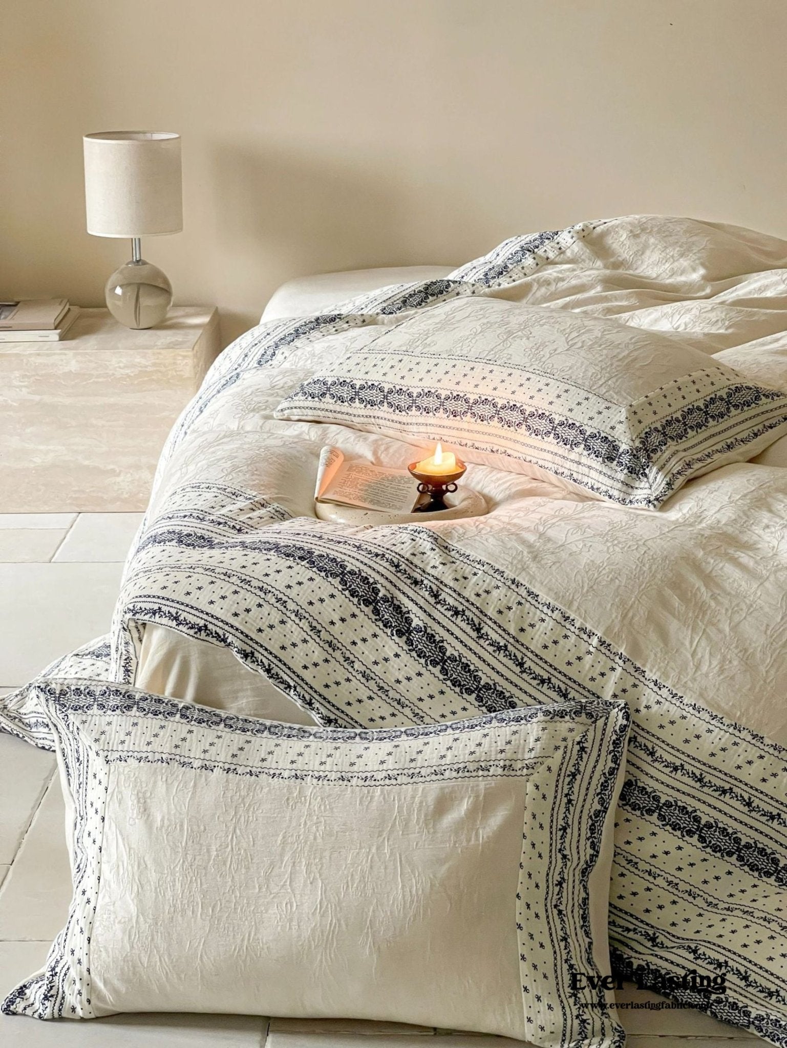 William Castle Luxury Jacquard Bedding Bundle - Ever Lasting