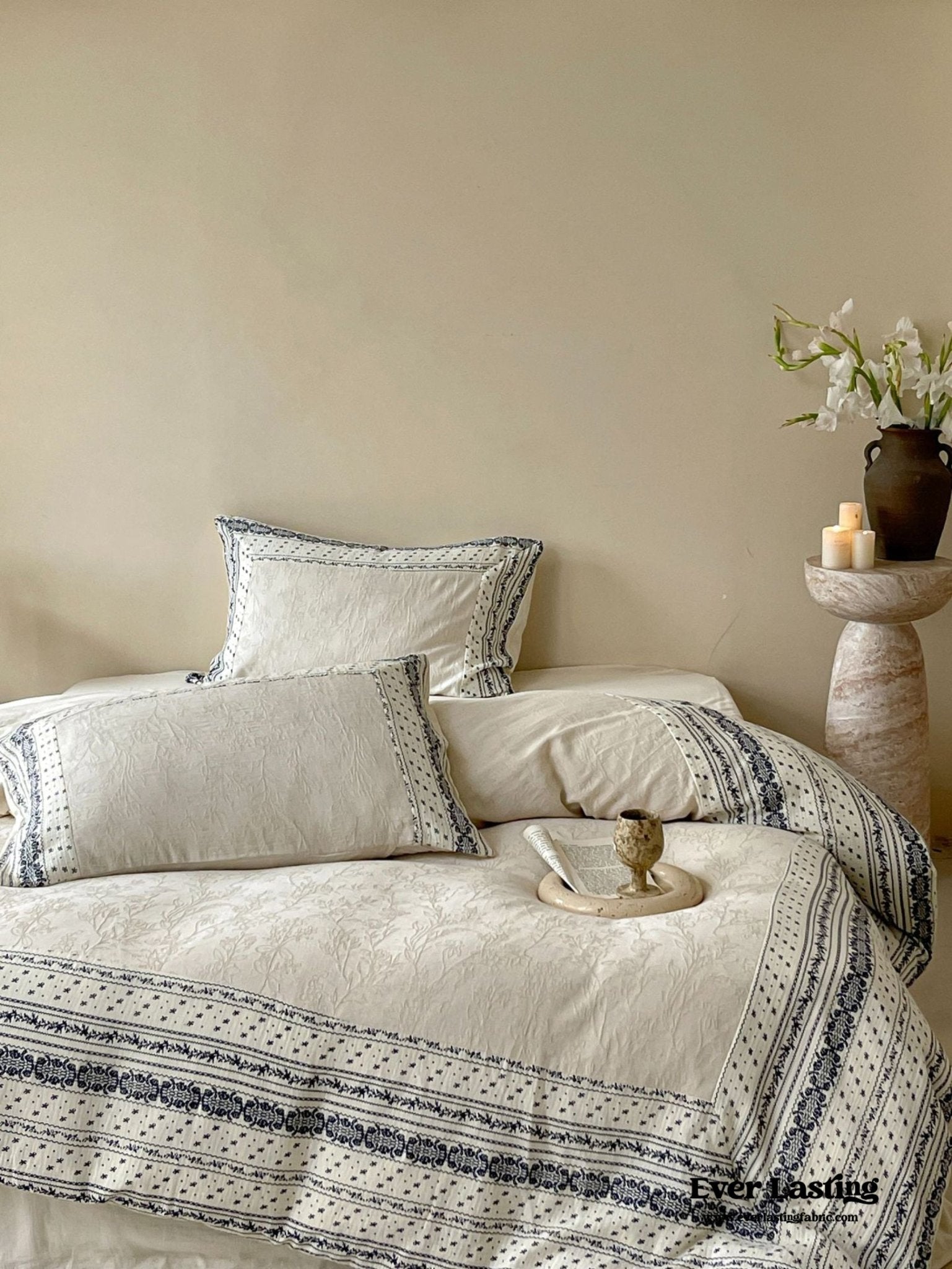 William Castle Luxury Jacquard Bedding Set - Ever Lasting