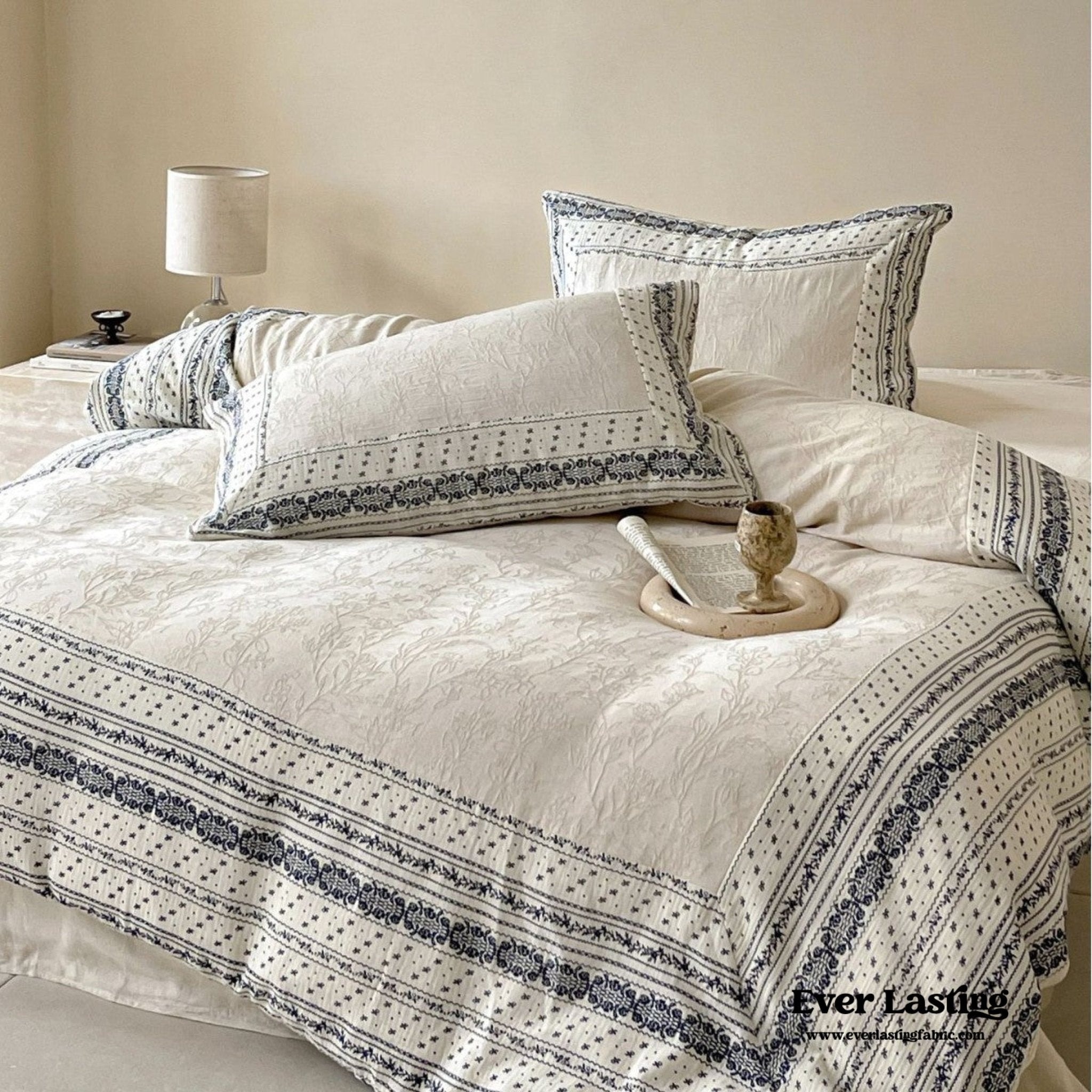 William Castle Luxury Jacquard Bedding Set - Ever Lasting