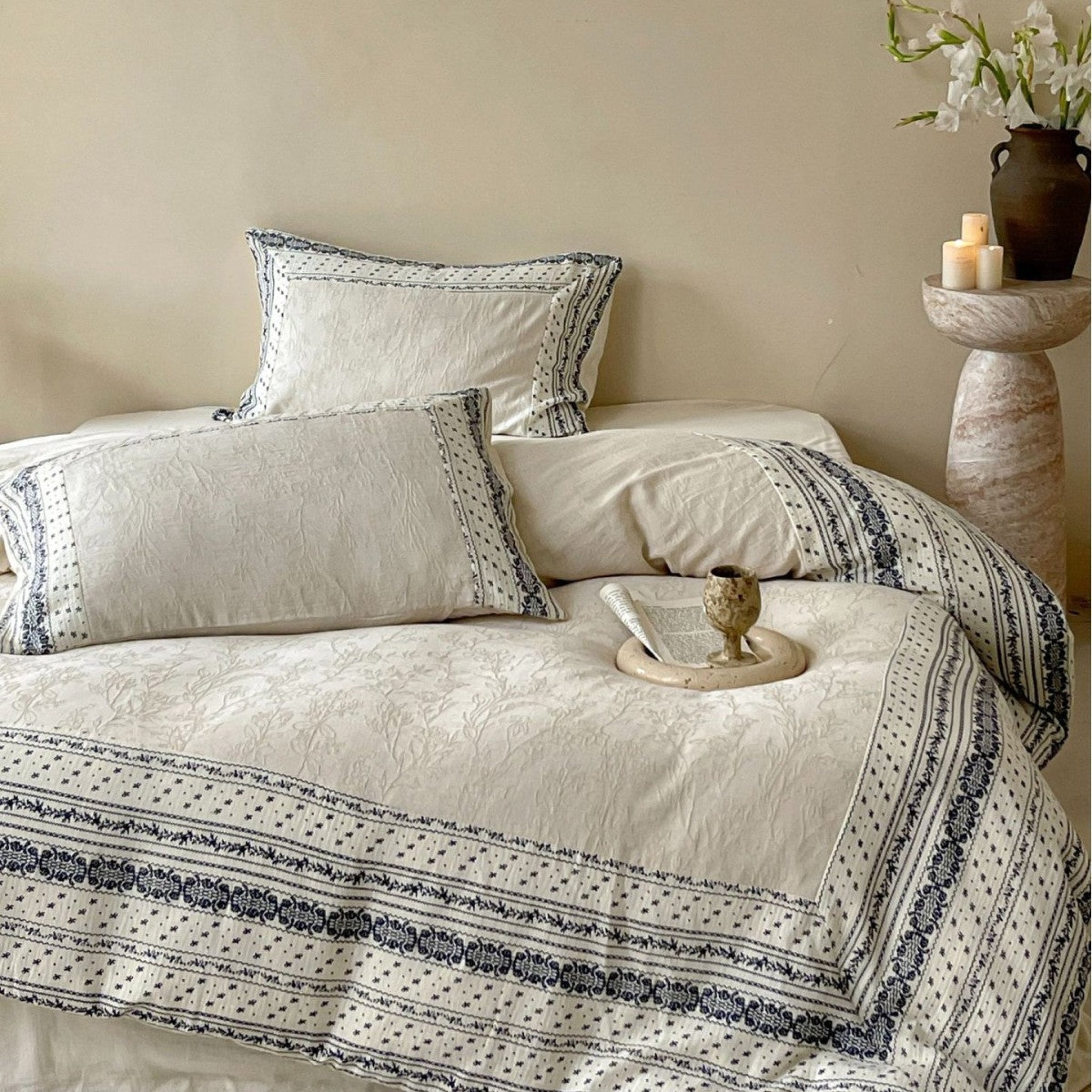William Castle Luxury Jacquard Bedding Set - Ever Lasting